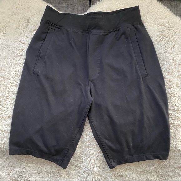 LULULEMON MENS ATHLETIC SHORTS - Picture 2 of 8